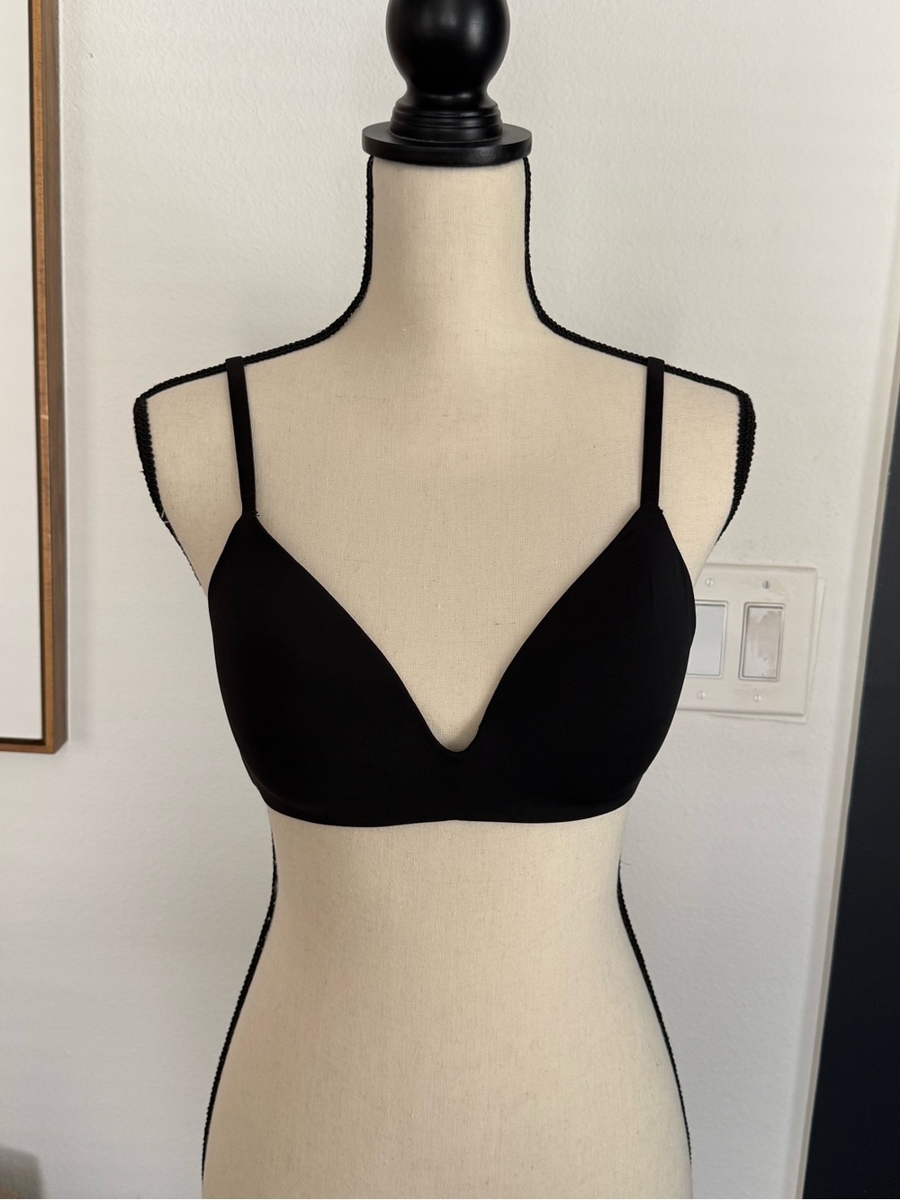 Victoria’s Secret Black Wireless T-Shirt Bra 34C Lightly Lined Everyday Bra